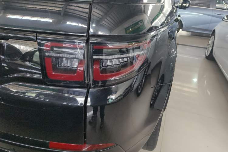 Used Land Rover Discovery Sport 2020 249 PS R-Dynamic Performance Edition Right Rear Taillight