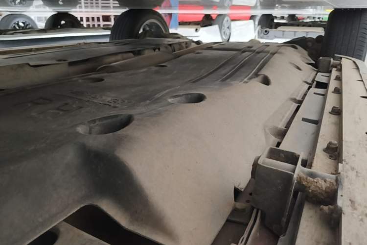 Used Land Rover Discovery Sport 2020 249 PS R-Dynamic Performance Edition Right Side Sill
