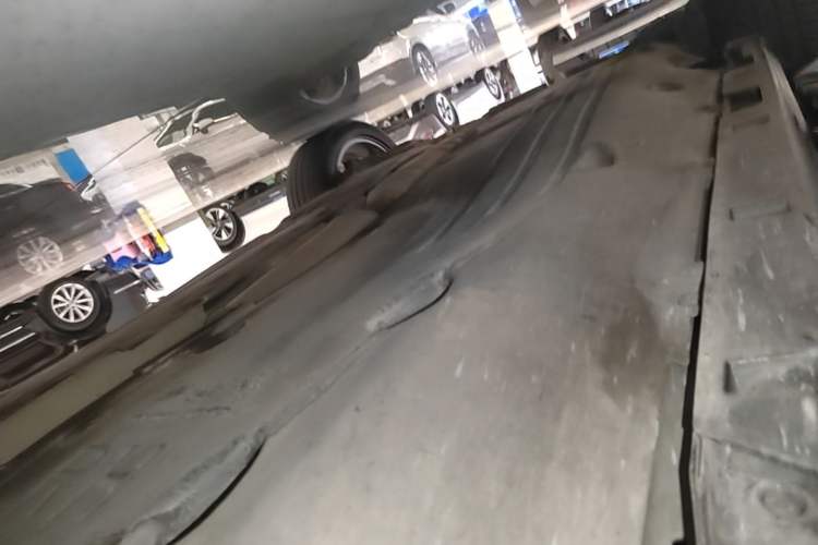 Used Land Rover Discovery Sport 2020 249 PS R-Dynamic Performance Tech Edition 7 Seats Right Side Sill