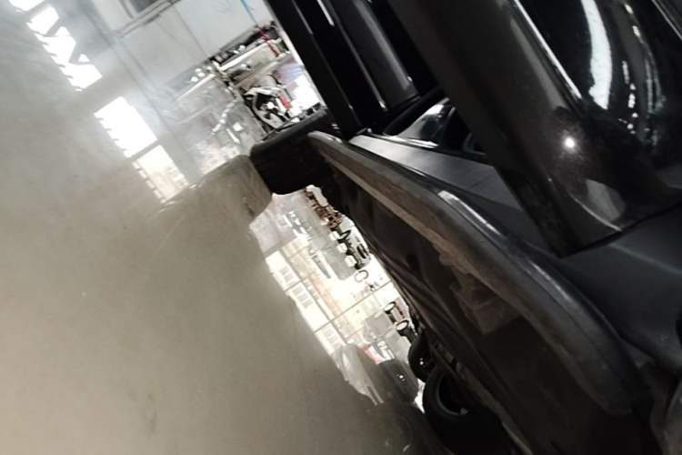 Used Land Rover Discovery Sport 2020 249 PS R-Dynamic Performance Edition Right Side Sill