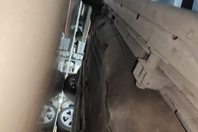 Used Land Rover Discovery Sport 2020 249 PS R-Dynamic Performance Tech Edition 7 Seats Right Side Sill