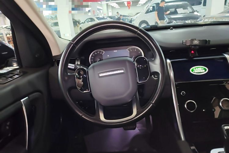 Used Land Rover Discovery Sport 2020 200 PS Family Edition Steering Wheel