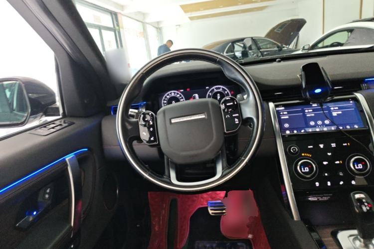 Used Land Rover Discovery Sport 2020 249 PS R-Dynamic Performance Tech Edition 7 Seats Steering Wheel