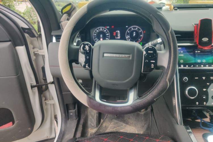 Used Land Rover Discovery Sport 2020 249 PS R-Dynamic Performance Edition Steering Wheel
