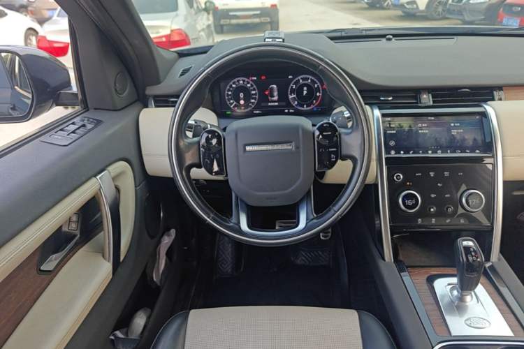 Used Land Rover Discovery Sport 2020 249 PS R-Dynamic Performance Edition Steering Wheel