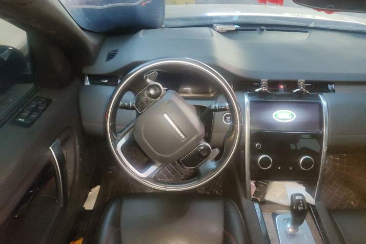 Used Land Rover Discovery Sport 2020 249 PS R-Dynamic Performance Edition Steering Wheel