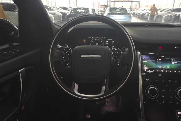 Used Land Rover Discovery Sport 2020 249 PS R-Dynamic Performance Tech Edition 7 Seats Steering Wheel