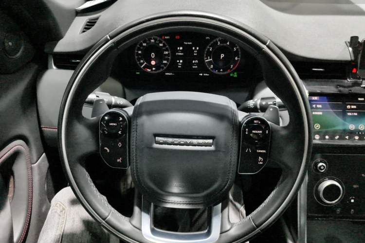 Used Land Rover Discovery Sport 2020 249 PS R-Dynamic Performance Tech Edition 7 Seats Steering Wheel