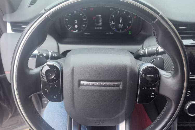 Used Land Rover Discovery Sport 2020 249 PS R-Dynamic Performance Tech Edition 7 Seats Steering Wheel