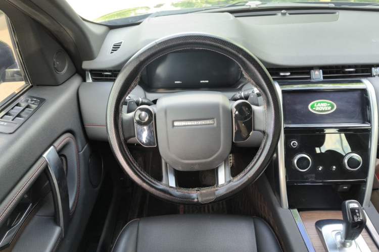 Used Land Rover Discovery Sport 2020 249 PS R-Dynamic Performance Edition Steering Wheel