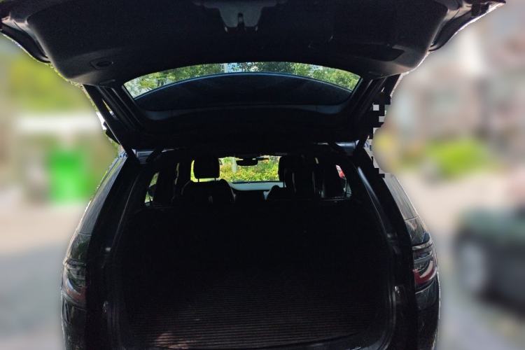 Used Land Rover Discovery Sport 2020 249 PS R-Dynamic Performance Edition Trunk