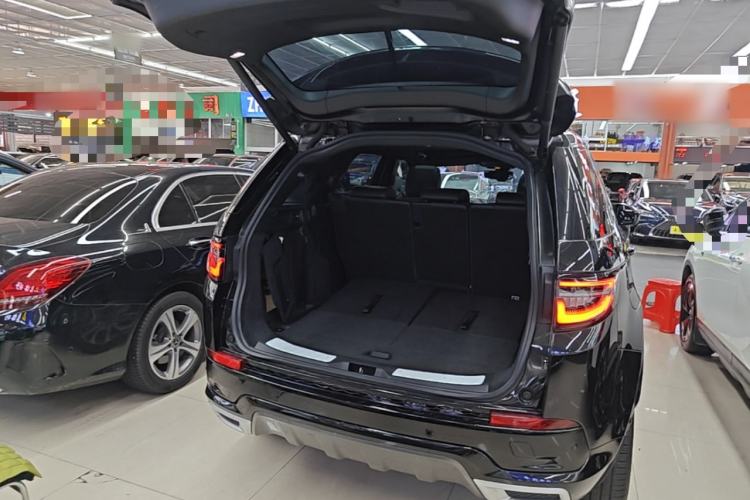 Used Land Rover Discovery Sport 2020 249 PS R-Dynamic Performance Tech Edition 7 Seats Trunk