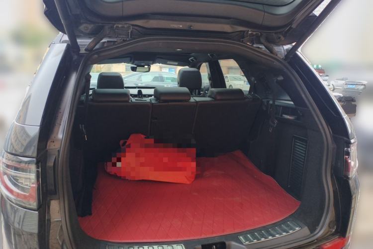 Used Land Rover Discovery Sport 2020 249 PS R-Dynamic Performance Tech Edition 7 Seats Trunk
