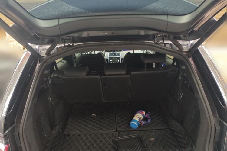 Used Land Rover Discovery Sport 2020 249 PS R-Dynamic Performance Tech Edition 7 Seats Trunk
