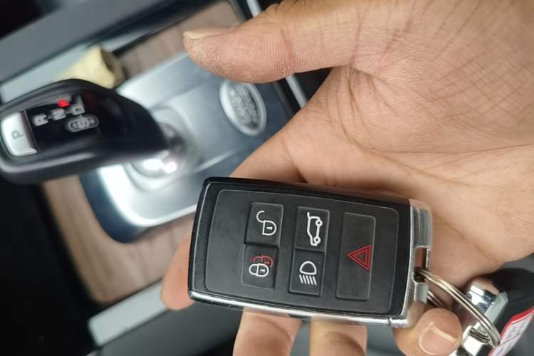 Used Land Rover Discovery Sport 2020 249 PS R-Dynamic Performance Edition Vehicle Key