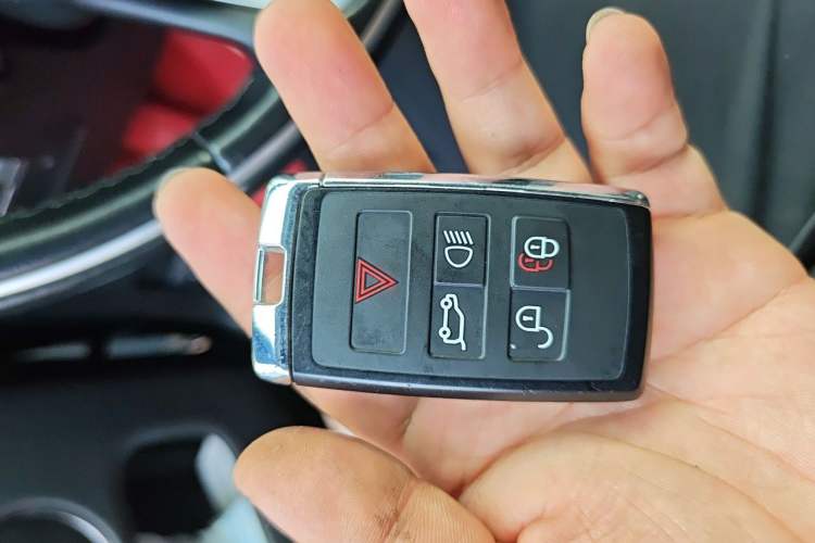 Used Land Rover Discovery Sport 2020 249 PS R-Dynamic Performance Edition Vehicle Key