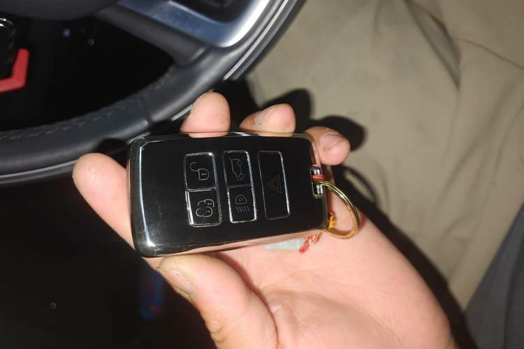 Used Land Rover Discovery Sport 2020 249 PS R-Dynamic Performance Edition Vehicle Key