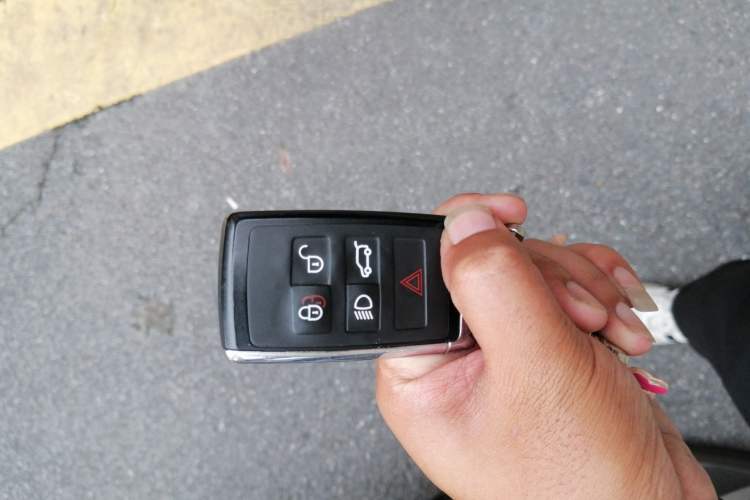 Used Land Rover Discovery Sport 2020 249 PS R-Dynamic Performance Edition Vehicle Key