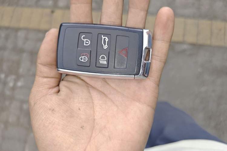 Used Land Rover Discovery Sport 2020 249 PS R-Dynamic Performance Edition Vehicle Key