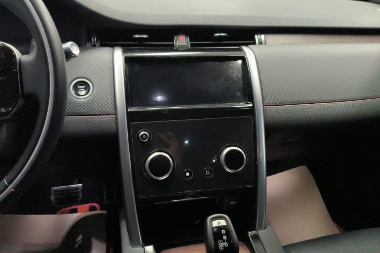 Used Land Rover Discovery Sport 2020 249 PS R-Dynamic Performance Edition Audio And AC Panel