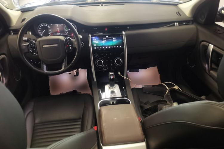 Used Land Rover Discovery Sport 2020 200 PS Family Edition Center Console