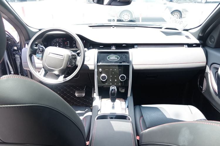 Used Land Rover Discovery Sport 2020 249 PS R-Dynamic Performance Edition Center Console