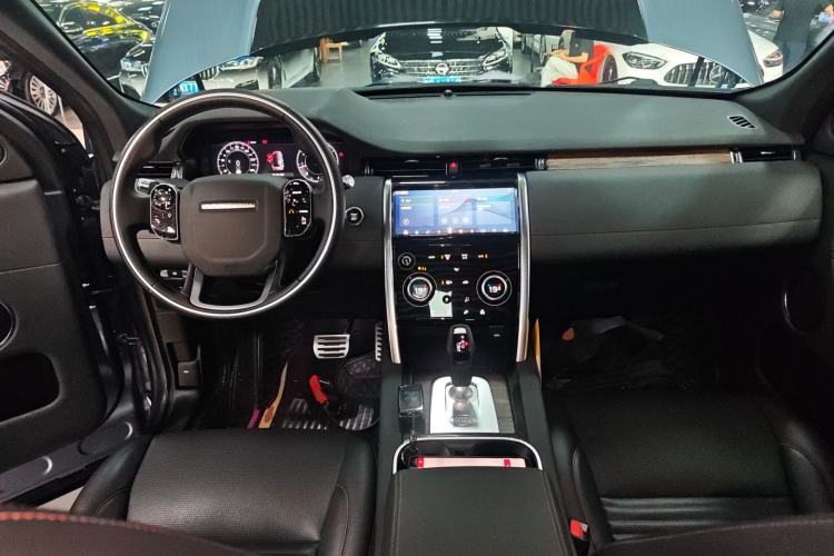 Used Land Rover Discovery Sport 2020 249 PS R-Dynamic Performance Edition Center Console