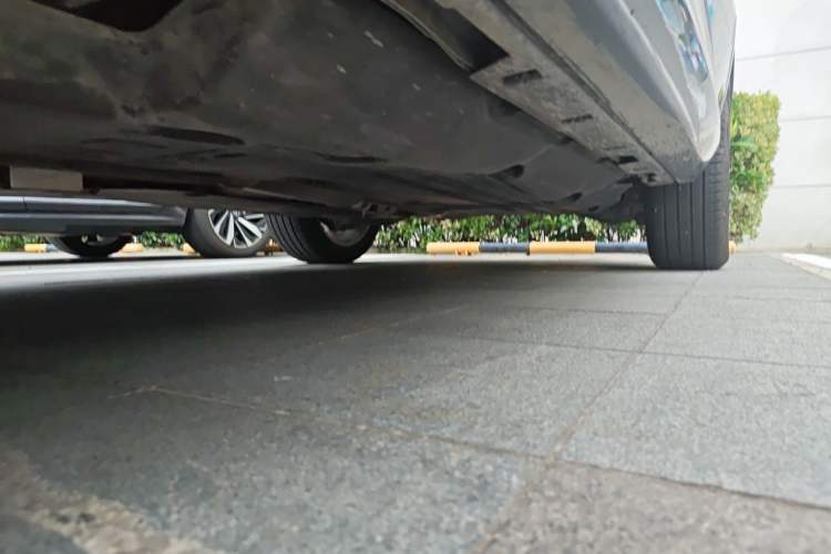 Used Land Rover Discovery Sport 2020 249 PS R-Dynamic Performance Edition Chassis Front Left