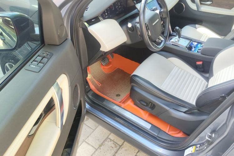 Used Land Rover Discovery Sport 2020 249 PS R-Dynamic Performance Edition Driver Seat
