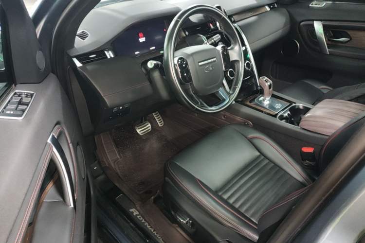 Used Land Rover Discovery Sport 2020 249 PS R-Dynamic Performance Edition Driver Seat