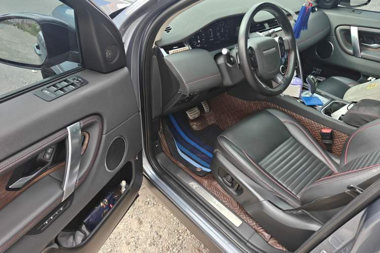 Used Land Rover Discovery Sport 2020 249 PS R-Dynamic Performance Edition Driver Seat