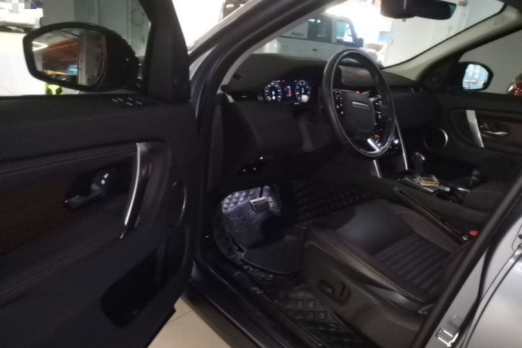 Used Land Rover Discovery Sport 2020 249 PS R-Dynamic Performance Edition Driver Seat