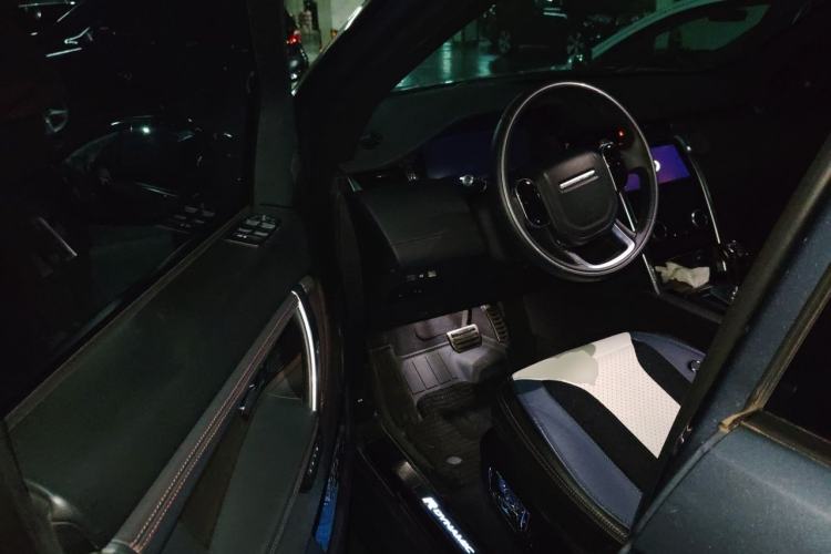 Used Land Rover Discovery Sport 2020 249 PS R-Dynamic Luxury Custom Edition Driver Seat