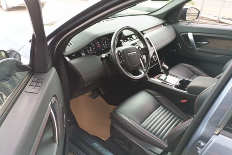 Used Land Rover Discovery Sport 2020 249 PS R-Dynamic Performance Edition Driver Seat