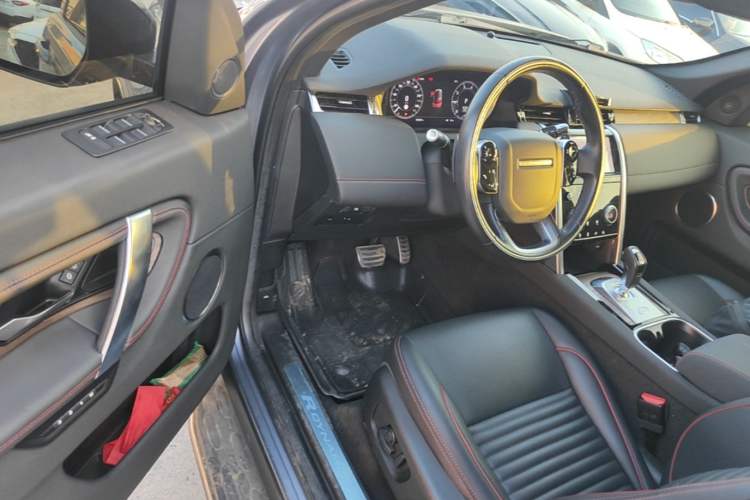 Used Land Rover Discovery Sport 2020 249 PS R-Dynamic Performance Tech Edition 7 Seats Driver Seat