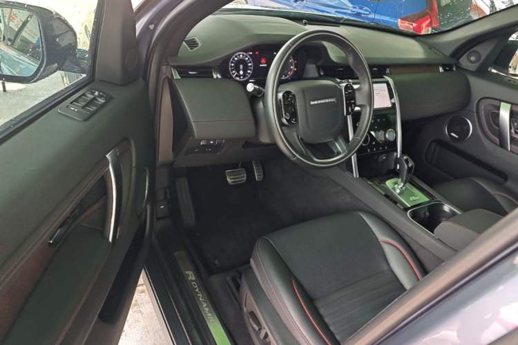Used Land Rover Discovery Sport 2020 249 PS R-Dynamic Performance Edition Driver Seat
