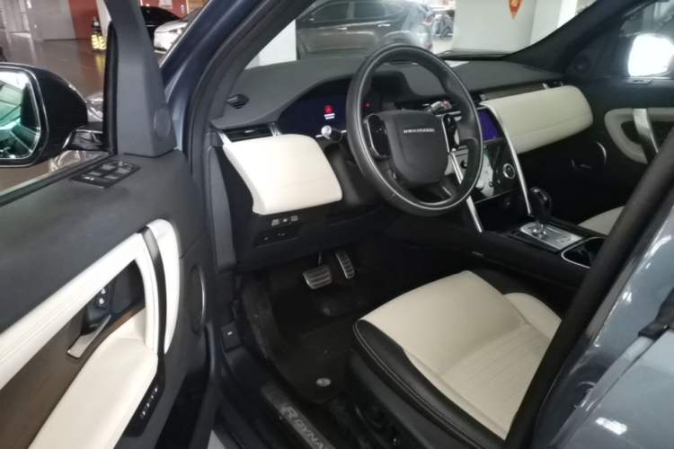 Used Land Rover Discovery Sport 2020 249 PS R-Dynamic Performance Tech Edition 5 Seats Driver Seat