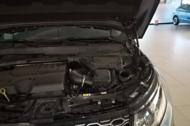 Used Land Rover Discovery Sport 2020 249 PS R-Dynamic Performance Edition Engine Bay Left