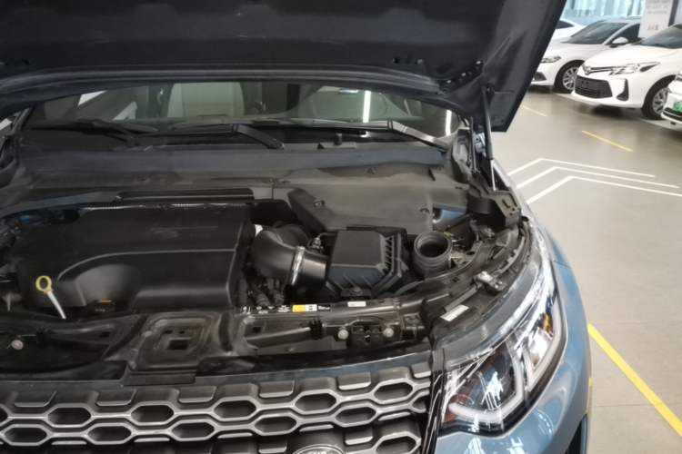 Used Land Rover Discovery Sport 2020 249 PS R-Dynamic Performance Tech Edition 5 Seats Engine Bay Left