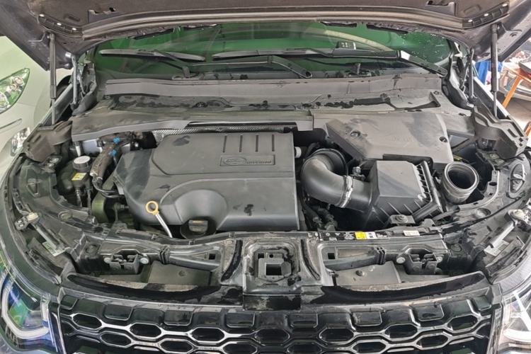 Used Land Rover Discovery Sport 2020 249 PS R-Dynamic Performance Edition Engine Bay