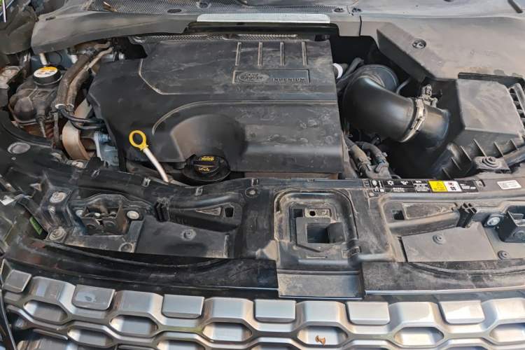 Used Land Rover Discovery Sport 2020 249 PS R-Dynamic Performance Edition Engine Bay