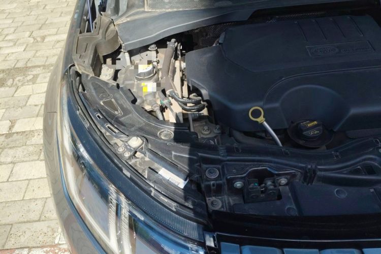 Used Land Rover Discovery Sport 2020 249 PS R-Dynamic Performance Edition Engine Bay Right