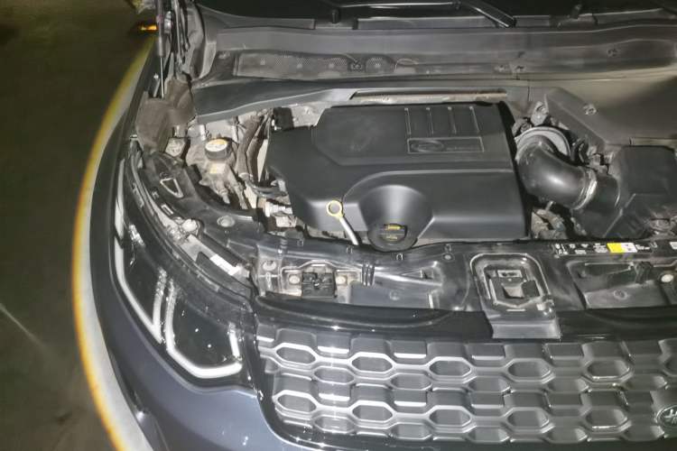 Used Land Rover Discovery Sport 2020 249 PS R-Dynamic Performance Edition Engine Bay Right