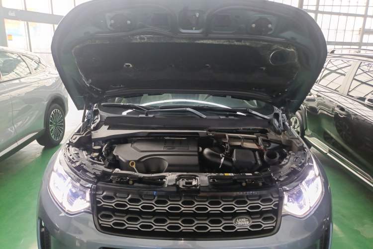 Used Land Rover Discovery Sport 2020 249 PS R-Dynamic Performance Edition Engine Bay