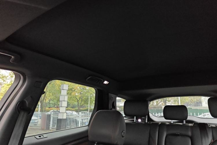 Used Land Rover Discovery Sport 2020 249 PS R-Dynamic Performance Edition Headliner