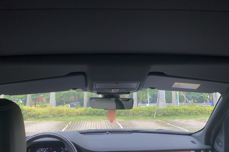 Used Land Rover Discovery Sport 2020 249 PS R-Dynamic Performance Tech Edition 5 Seats Headliner