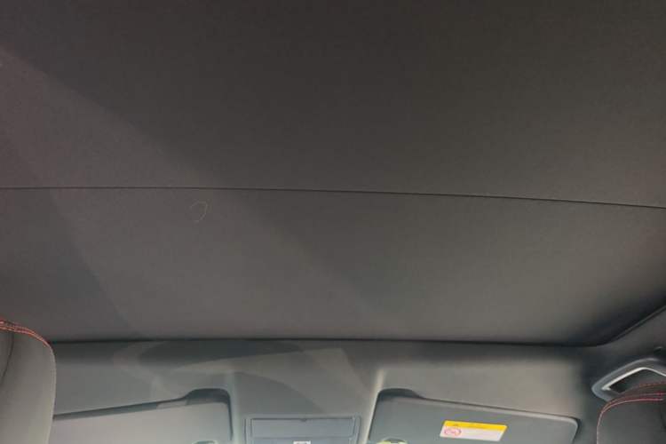 Used Land Rover Discovery Sport 2020 249 PS R-Dynamic Performance Edition Headliner