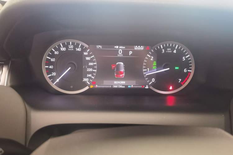 Used Land Rover Discovery Sport 2020 200 PS Family Edition Instrument Cluster