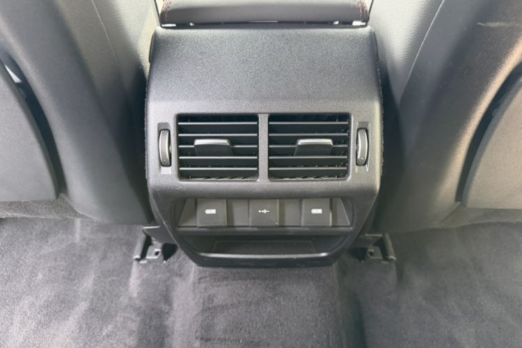 Used Land Rover Discovery Sport 2020 249 PS R-Dynamic Performance Edition Interior 1