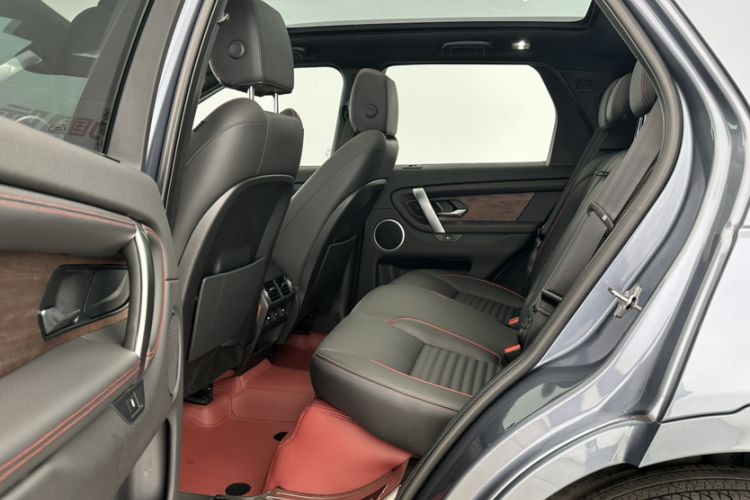 Used Land Rover Discovery Sport 2020 249 PS R-Dynamic Performance Edition Interior 3